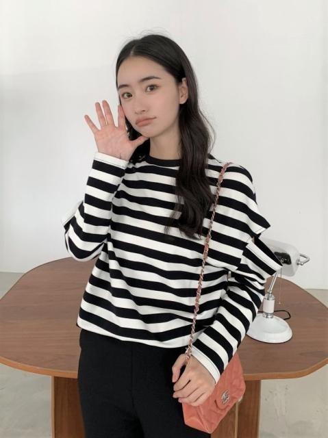 BORDER CUT OFF TOPS