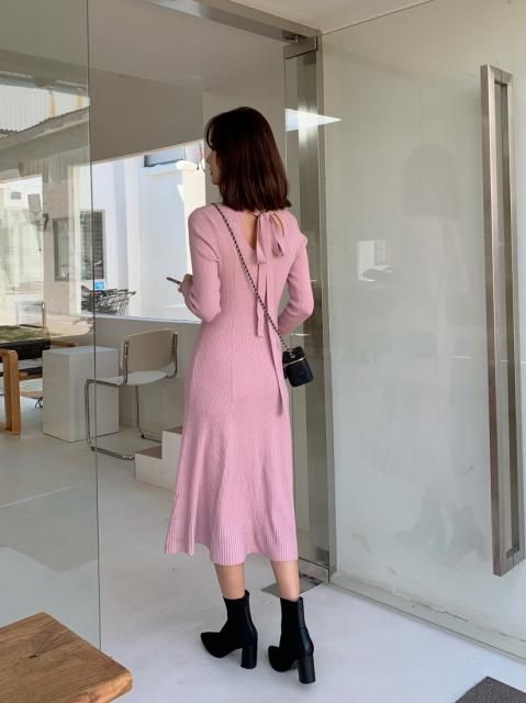 BACK RIBBON KNIT DRESS