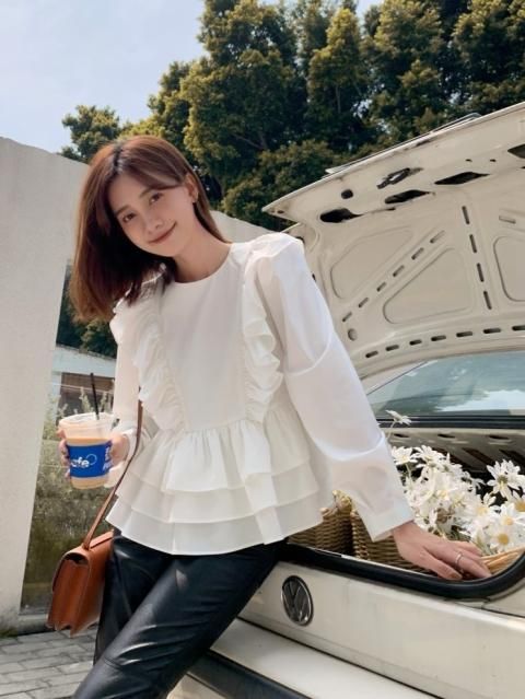 LONNIE FRILL TOPS