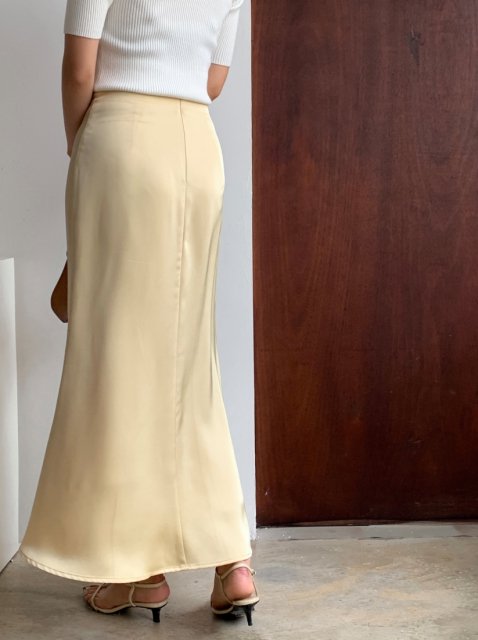 SLIM FLARE LONG SKIRT