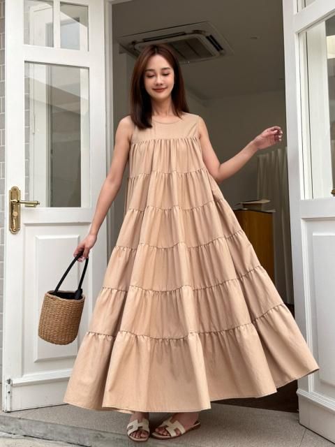 SLEEVELESS TIERED LONG DRESS
