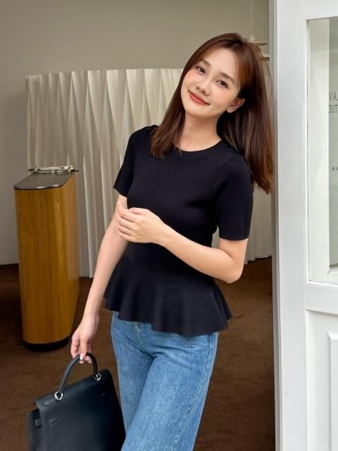 HEM FRILL HALF SLEEVE TOPS