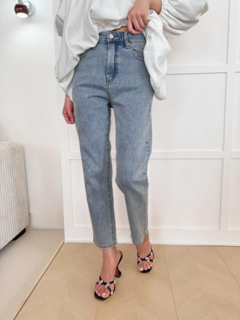 BASIC SLIM DENIM