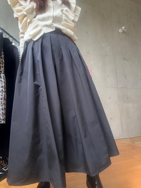 TUCK FLARE VOLUME SKIRT