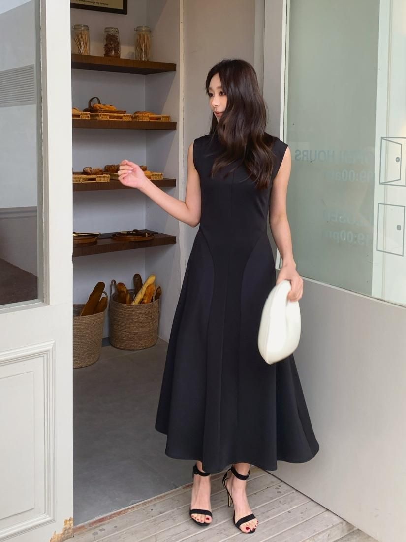 RONA SLEEVELESS MIDI DRESS - BIRTHDAY BASH