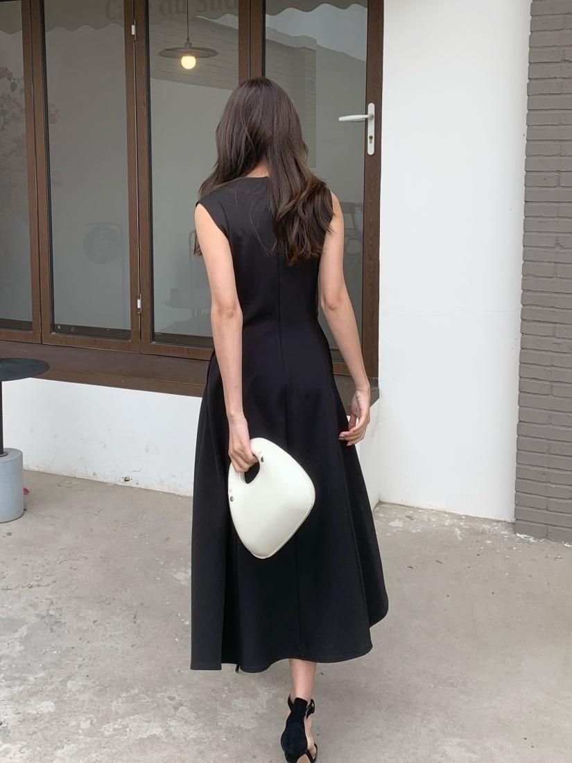 RONA SLEEVELESS MIDI DRESS - BIRTHDAY BASH
