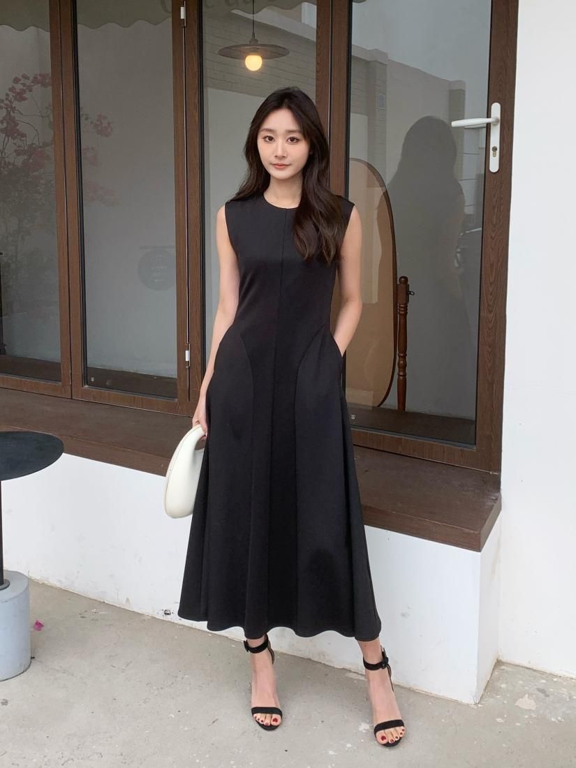 RONA SLEEVELESS MIDI DRESS - BIRTHDAY BASH