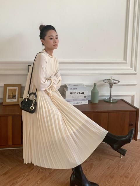 50% OFFHIGH NECK PLEATS DRESS