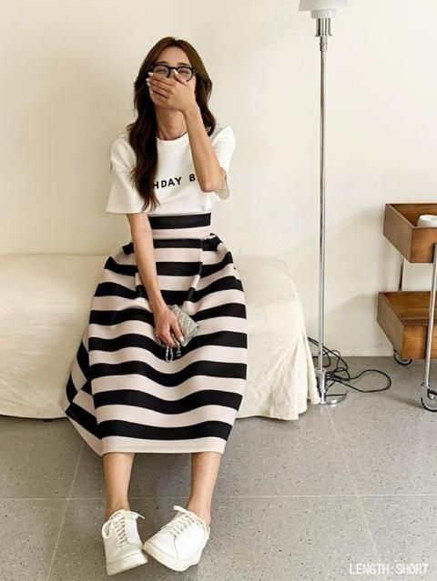 BORDER ALINE SKIRT