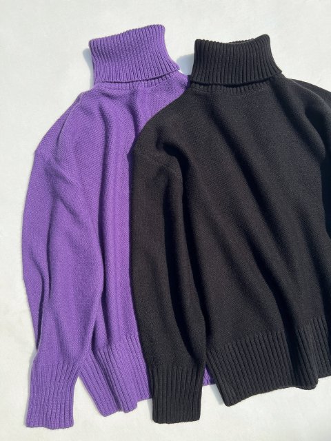 LILIKA HIGH NECK KNIT