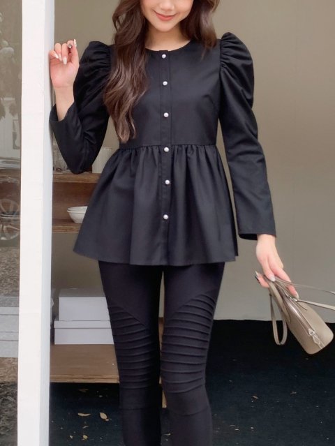 PUFF PEARL BUTTON PEPLUM TOPS