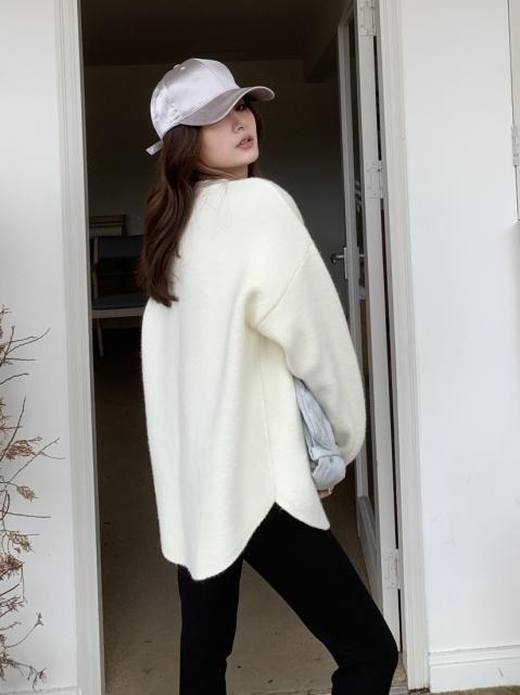ROUND SLIT LONG KNIT