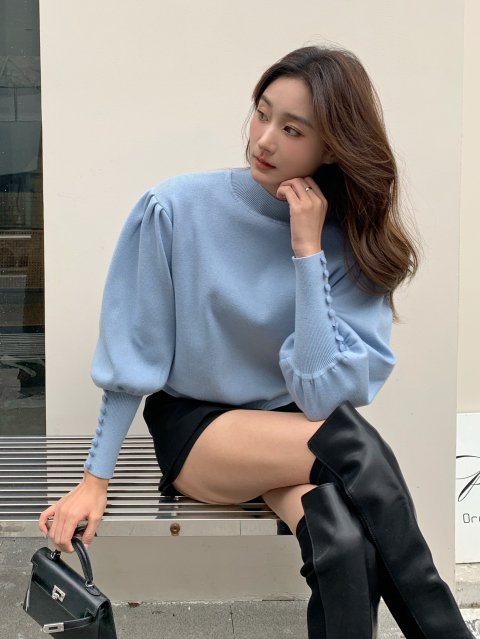 HIGH NECK VOLUME SLEEVE KNIT