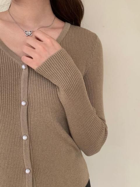 50% OFFLAME VNECK RIB KNIT CARDIGAN<img class='new_mark_img2' src='https://img.shop-pro.jp/img/new/icons41.gif' style='border:none;display:inline;margin:0px;padding:0px;width:auto;' />