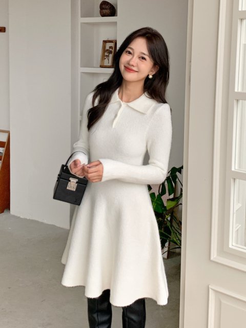 BB COLLARED KNIT DRESS