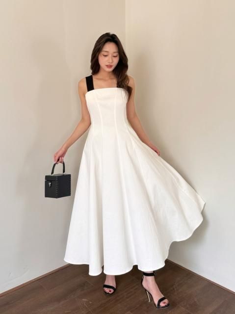 STRAP FLARE LONG DRESS