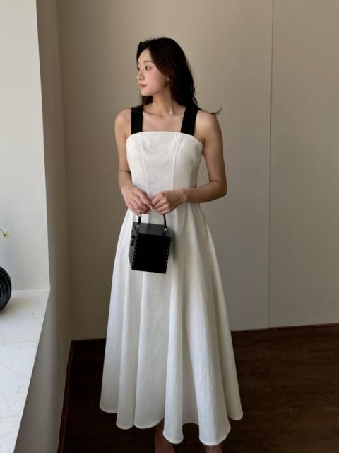 STRAP FLARE LONG DRESS