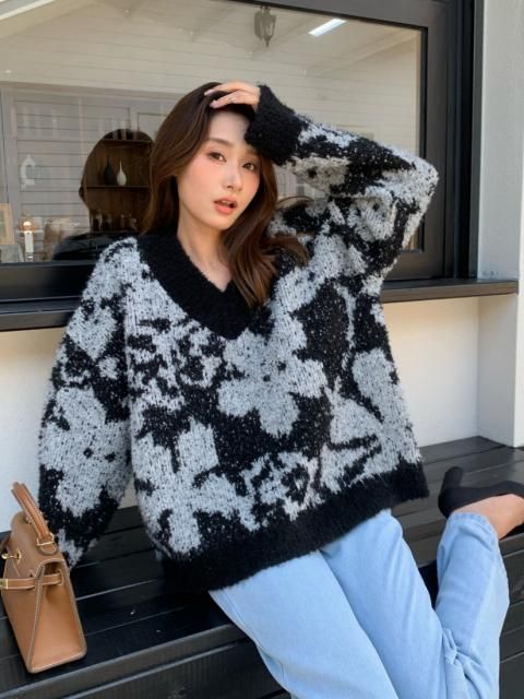 50% OFFFLOWER KNIT TOPS<img class='new_mark_img2' src='https://img.shop-pro.jp/img/new/icons41.gif' style='border:none;display:inline;margin:0px;padding:0px;width:auto;' />