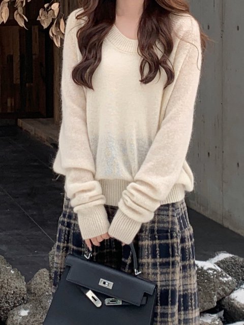 LOOSE FIT KNIT TOPS