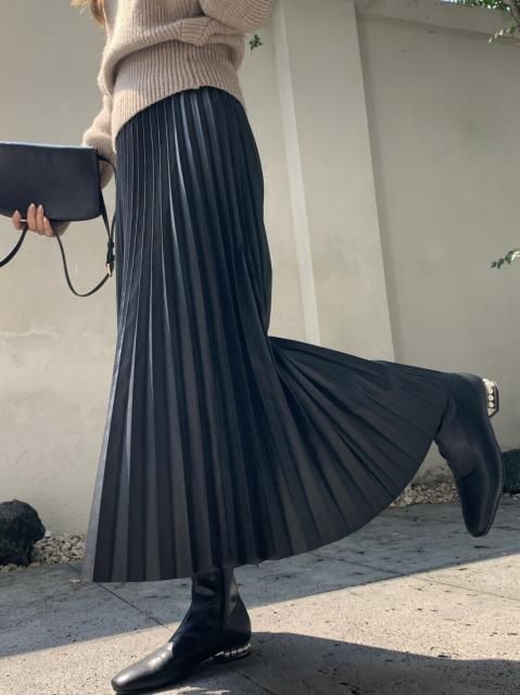 BB LEATHER PLEATS SKIRT