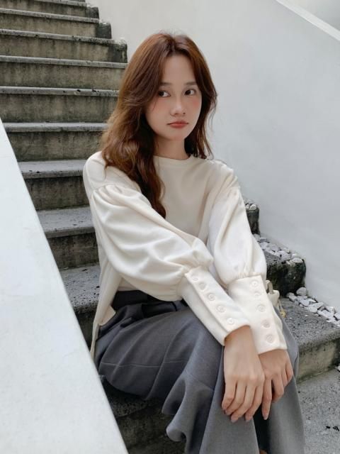 BUTTON VOLUME SLEEVE TOPS