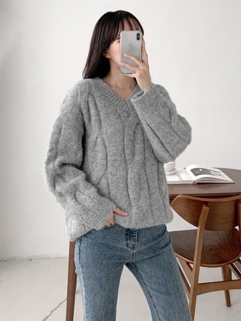 KR WOOL CABLE KNIT TOPS