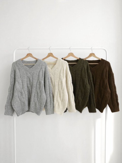 KR WOOL CABLE KNIT TOPS