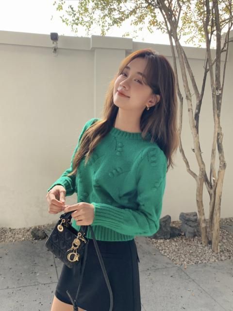 POMPOM DECORATIVE KNIT TOPS