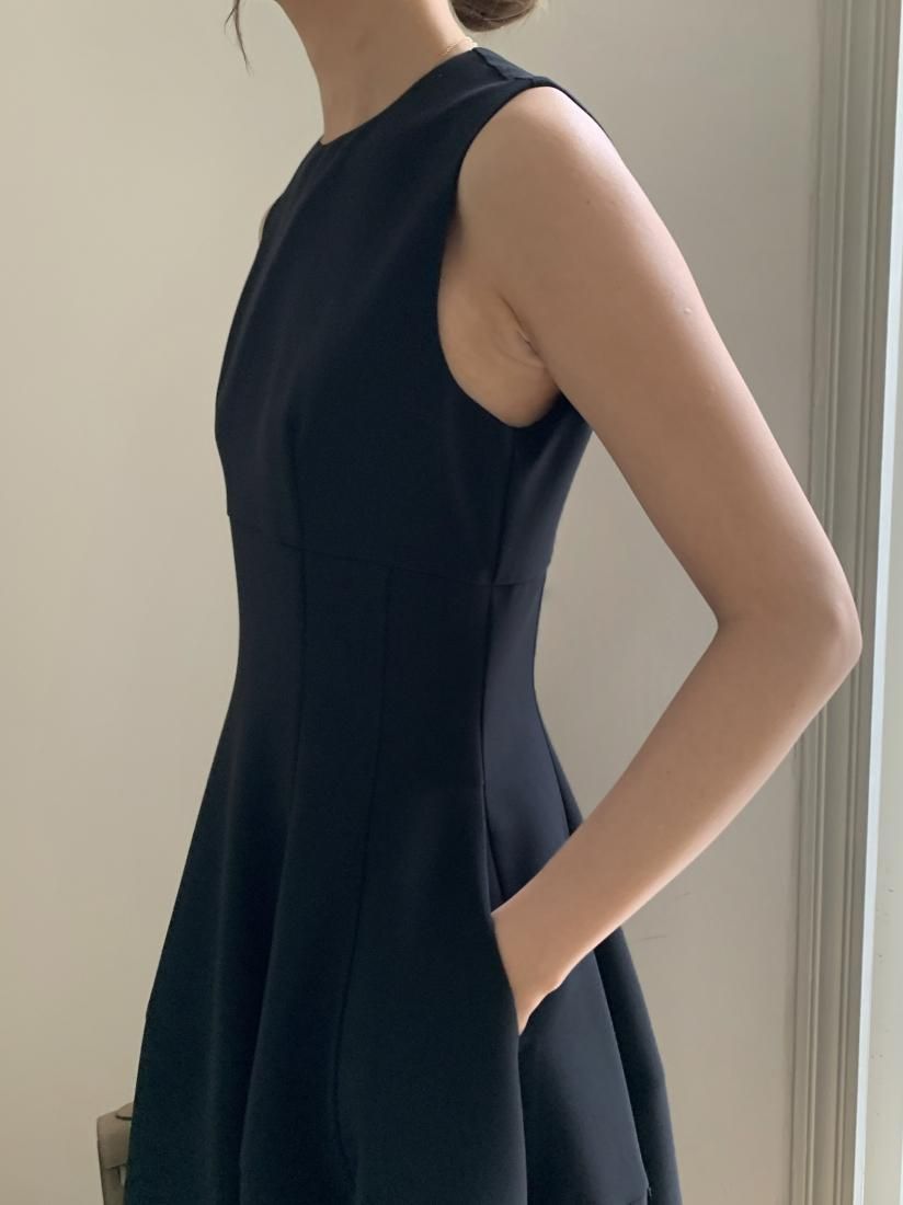 新品未着用 Birthday bash【EMILIA DRESS】 EMILIA VOLUME DRESS - BIRTHDAY BASH