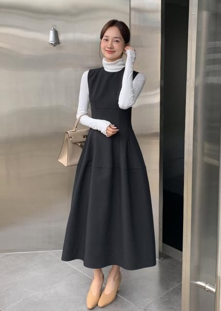 EMILIA VOLUME DRESS
