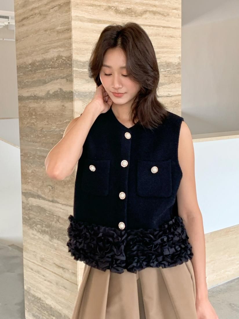 FRILL HEM SHORT GILET - BIRTHDAY BASH