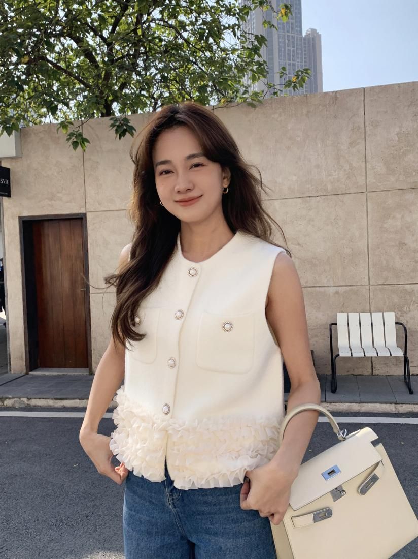FRILL HEM SHORT GILET - BIRTHDAY BASH