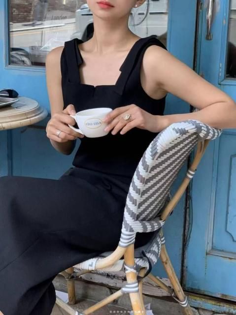 RIBBON SHOULDER TIGHT DRESS