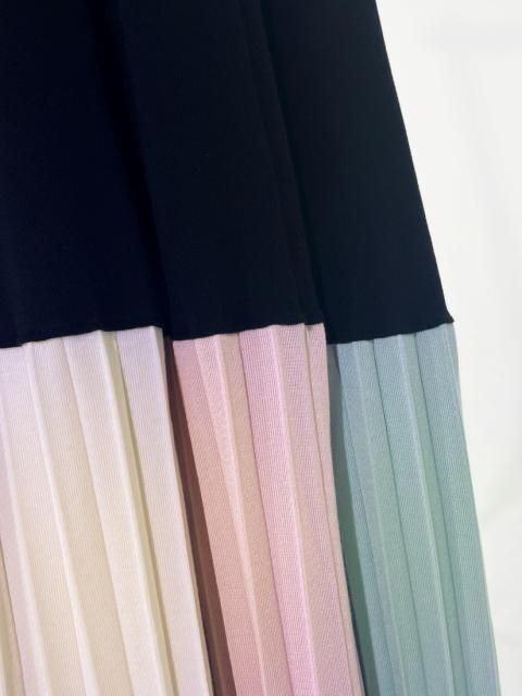 BICOLOR KNIT PLEATS DRESS