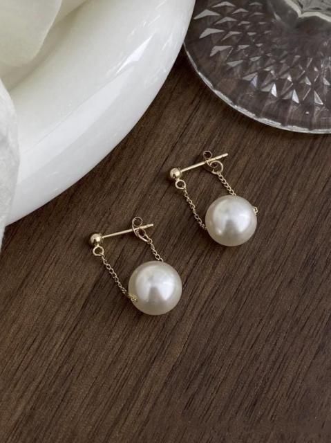PEARL CHAIN DROP PIERCE