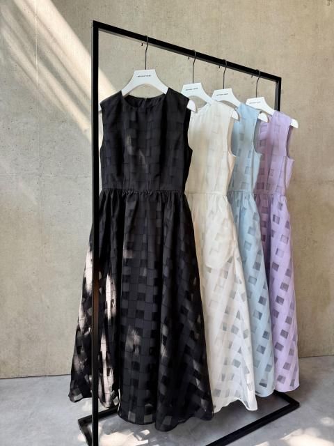 BLACKRE ORDERSHEER CHECK NS FLARE DRESS6/17am11:00~