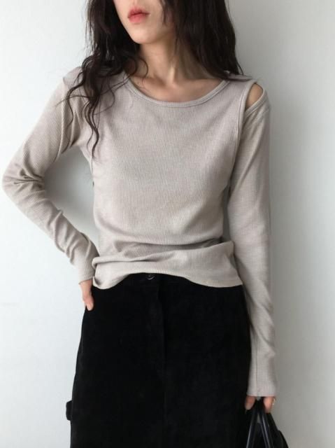 KR SHOULDER SLIT TOPS