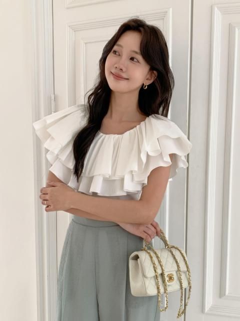 VOLUME FRILL SHOULDER TOPS
