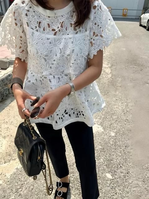 FLOWER CUT LACE TOPS