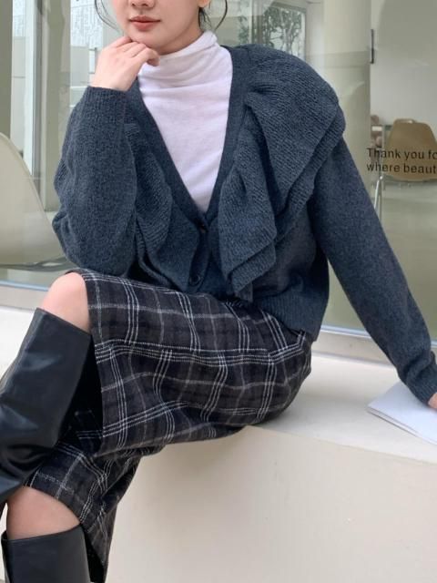 FRILL COLLAR CARDIGAN