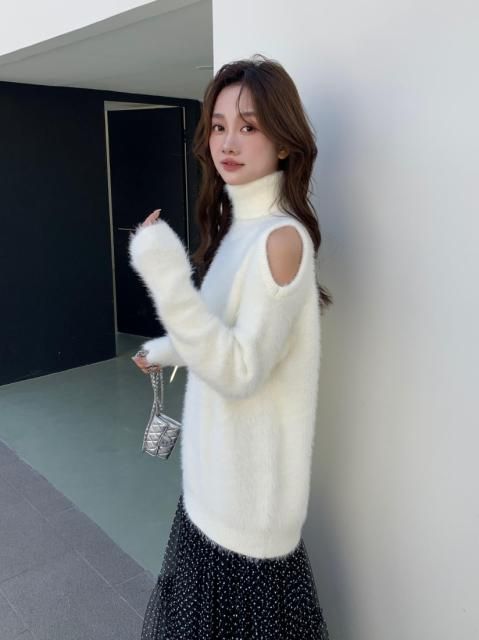 OPEN SHOULDER KNIT TOPS