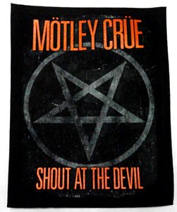 MOTLEY CRUE「SHOUT AT THE DEVIL」布バックパッチ - バンドTシャツ