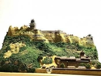 日本100名城 ジオラマ模型 在りし日のお城を復元します。