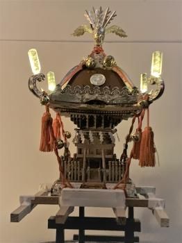 1/5 江戸神輿 プラモデル模型完成品 (ご町内や地域の鎮守の神社神輿をネット画像で探し、製作可能であれば改造してお作りします。)