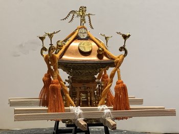 1/8江戸神輿 プラモデル模型完成品 (ご町内や地域の鎮守の神社神輿を