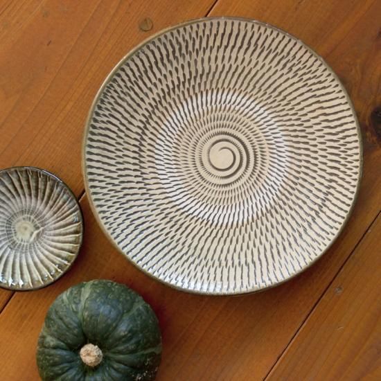   357 葉型皿 楽天市場】HASU 中皿 12cm プレート LIVING TALK リビングトーク