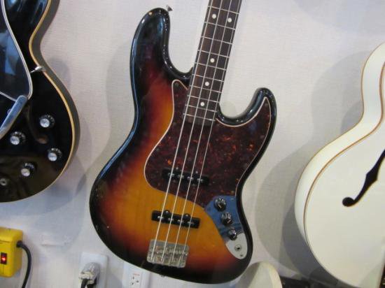 Fender J Jb65 115nr ノエルレディングの６５年ジャズベースを再現したこだわりの限定シグネイチャー ギター買取 東京 ギターのじゃべらぼう