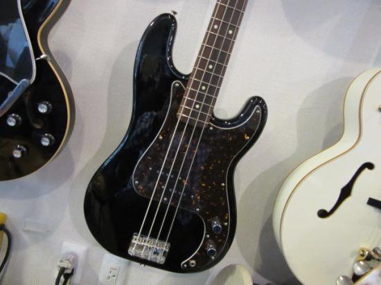 Fender J Pb 62 Sln ３０周年限定のスリムネック仕様のプレシジョンベース Pu交換あり ギター買取 東京 ギターのじゃべらぼう