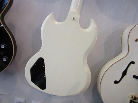 GIBSON SG SPECIAL FADED WORN WHITE 味わい深い経年変化が GIBSON SG SPECIAL FADED WORN WHITE 味わい深い経年変化が
