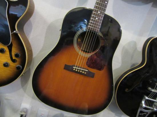 Orville BY Gibson J-45 with/PU バイギブのJ-45です！PU／プリアンプ